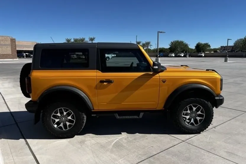 2022 Ford Bronco Badlands photo 1