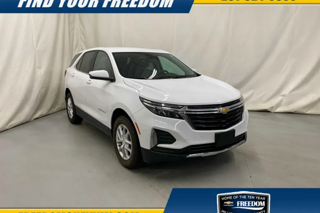 2024 Chevrolet Equinox LT photo 1