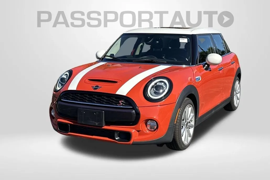 2019 Mini Cooper 4 Door Hardtop S photo 1