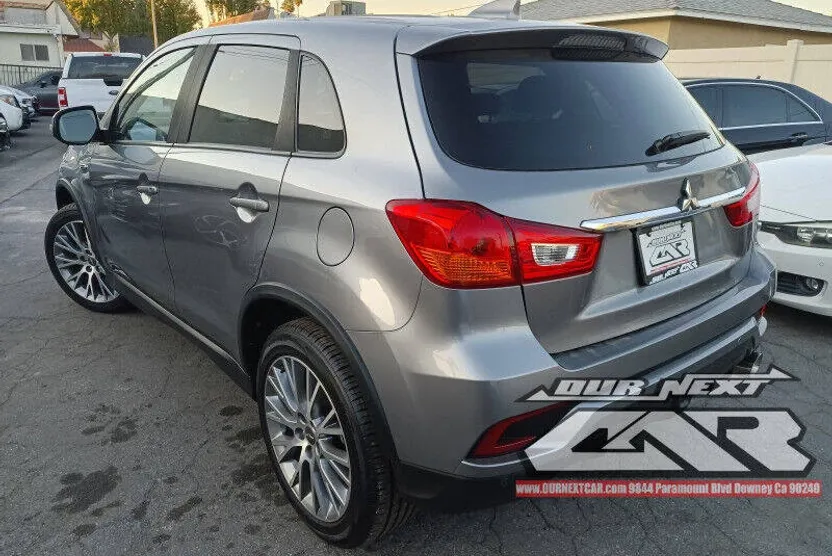 2018 Mitsubishi Outlander Sport ES photo 1