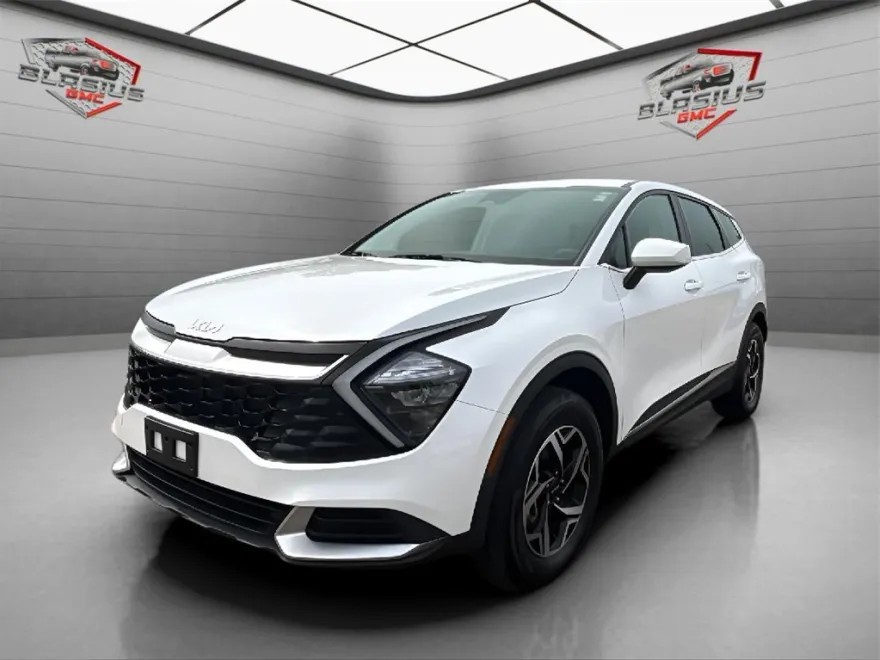 2023 Kia Sportage LX photo 1