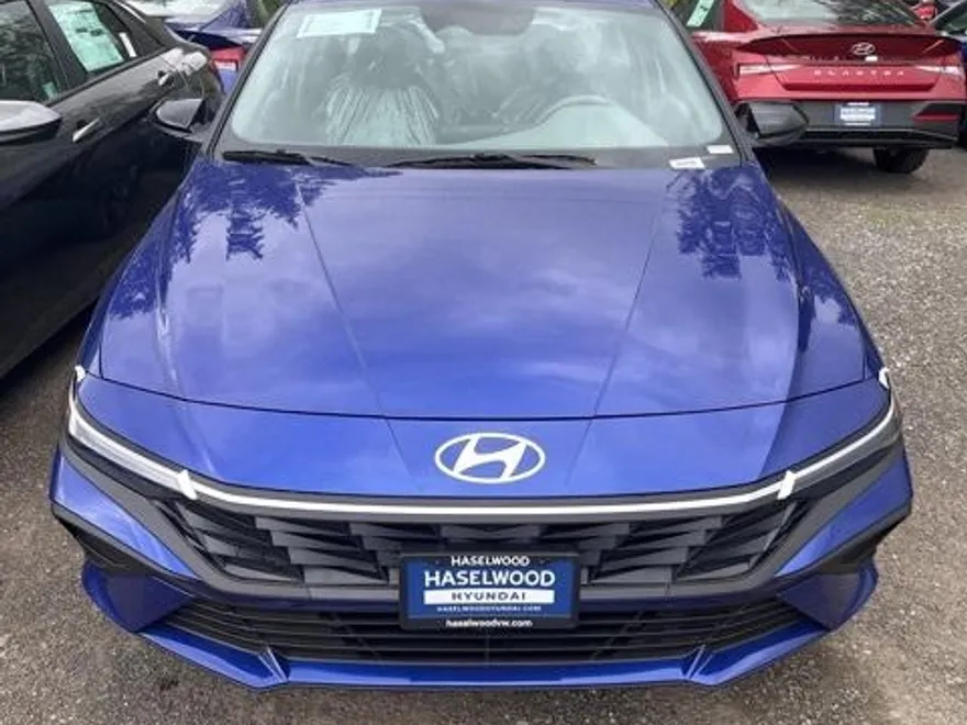 2025 Hyundai Elantra Hybrid SEL Sport photo 1