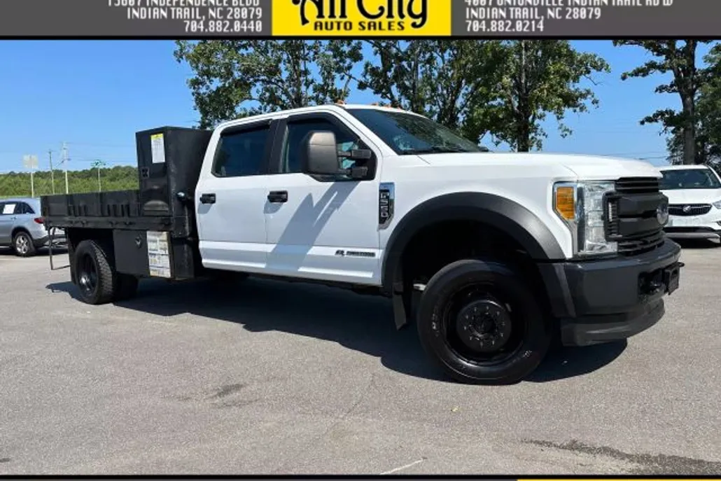 2017 Ford F-550 photo 1