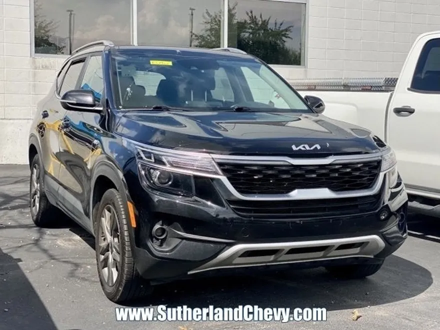 2023 Kia Seltos S photo 1