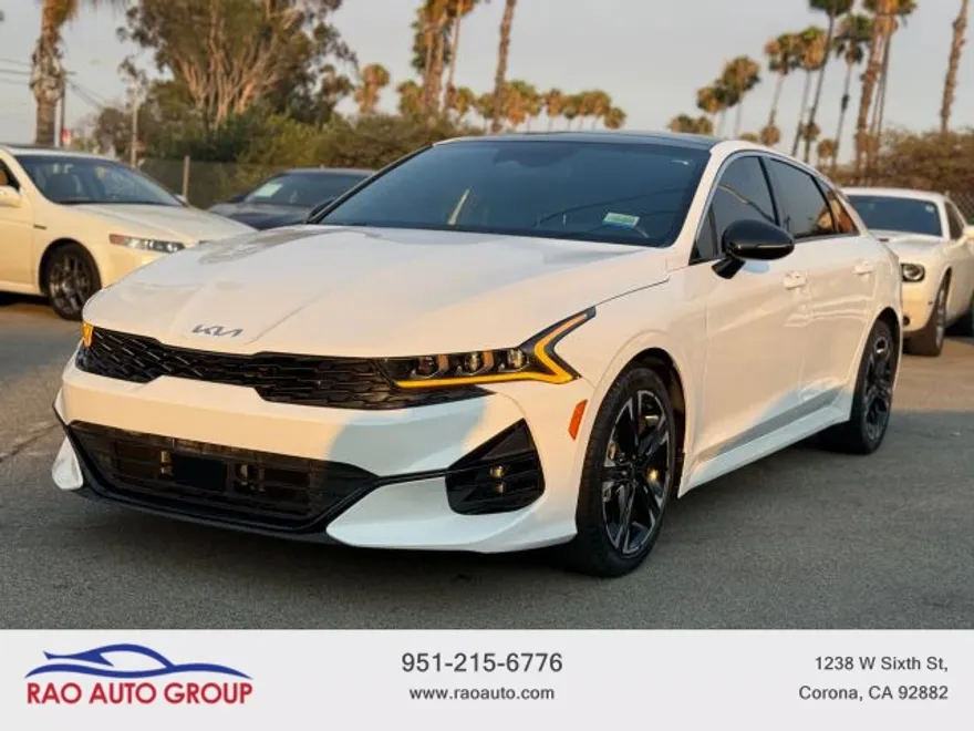 2022 Kia K5 GT-Line photo 1