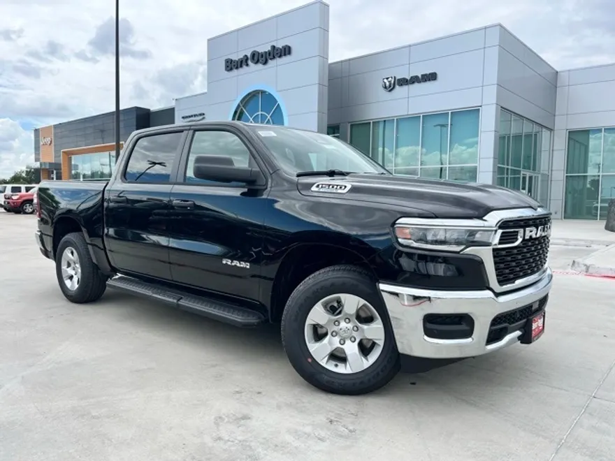 2025 Ram 1500 Tradesman photo 1
