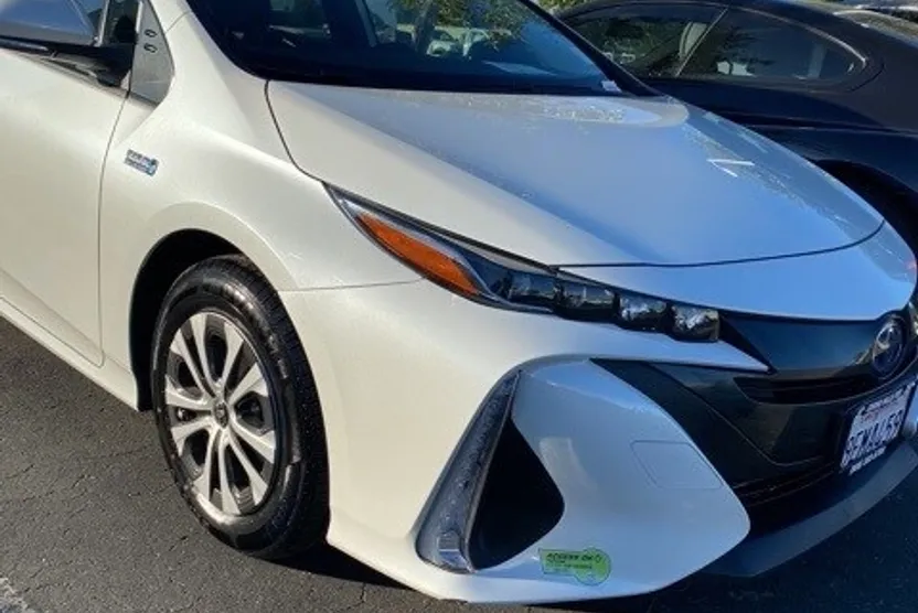 2022 Toyota Prius Prime XLE photo 1