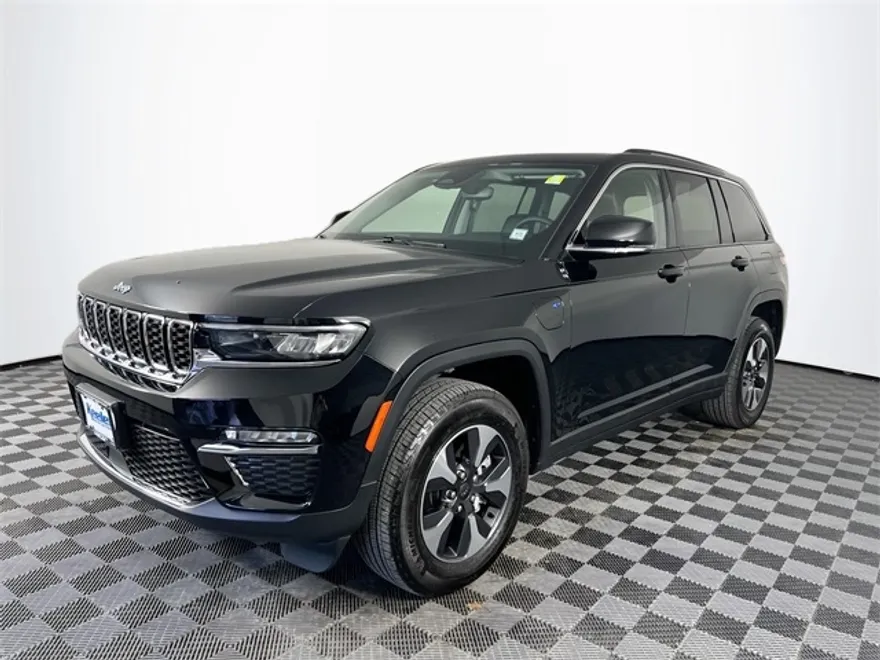 2023 Jeep Grand Cherokee 4xe Black photo 1