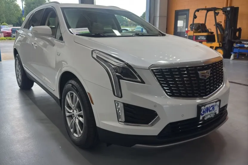 2022 Cadillac XT5 Premium Luxury photo 1
