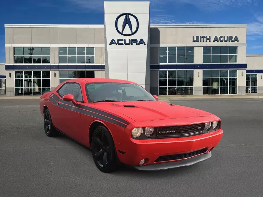 2014 Dodge Challenger R/T photo 1