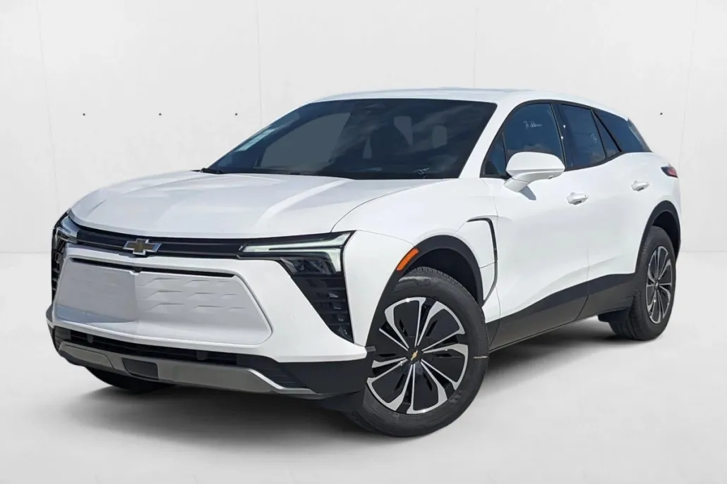 2025 Chevrolet Blazer EV photo 1