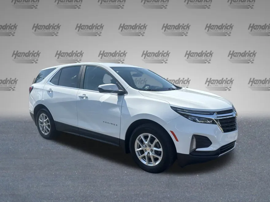 2024 Chevrolet Equinox LT photo 1