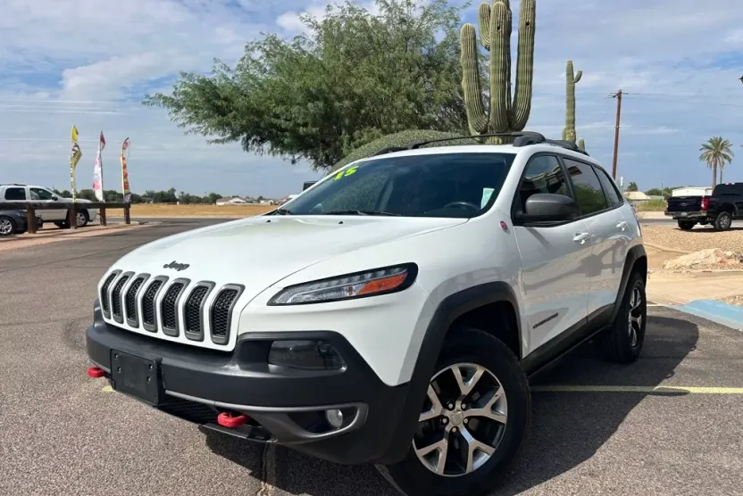 2015 Jeep Cherokee Trailhawk photo 1