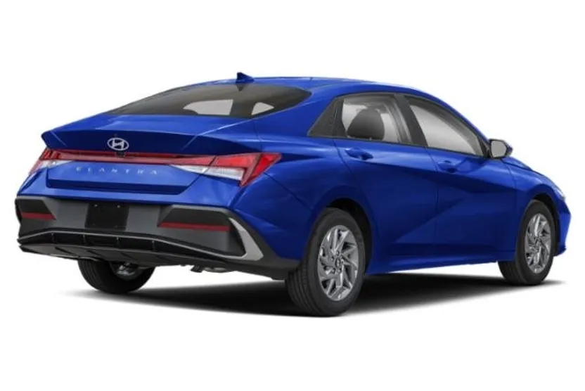 2024 Hyundai Elantra SEL Convenience photo 1