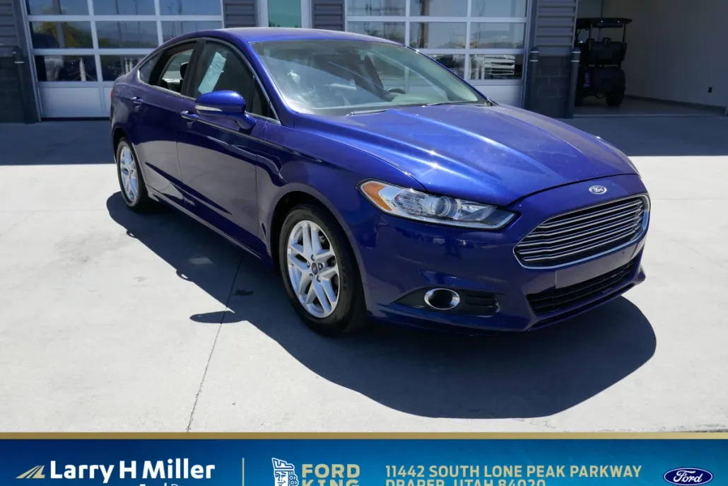 2016 Ford Fusion SE photo 1