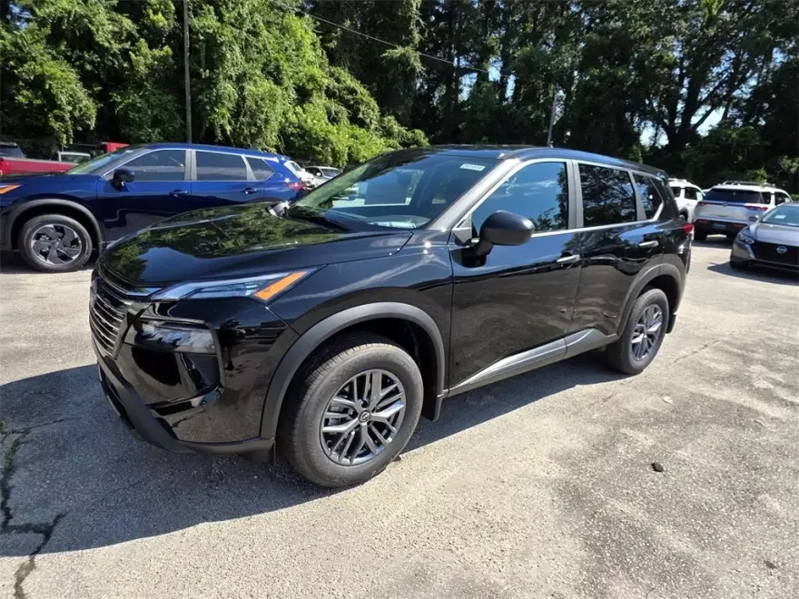 2026 Nissan Rogue S photo 1