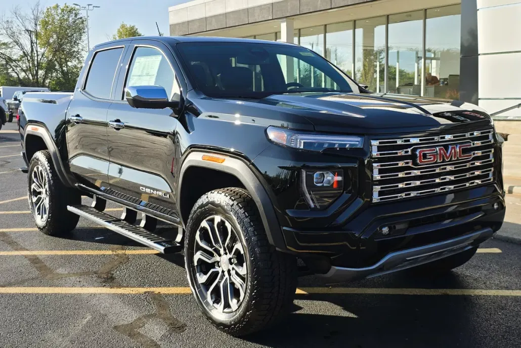 2026 Gmc Canyon Denali photo 1