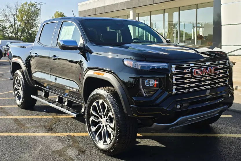 2026 Gmc Canyon Denali photo 1