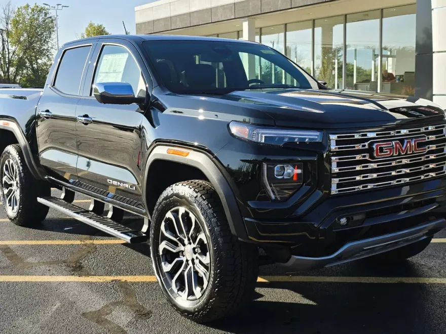 2026 Gmc Canyon Denali photo 1