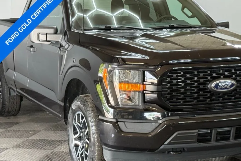 2023 Ford F-150 XL photo 1