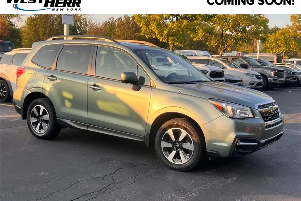 2017 Subaru Forester 2.5i Premium photo 1