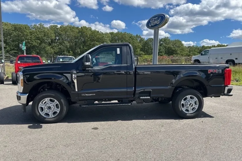2026 Ford F-350 photo 1