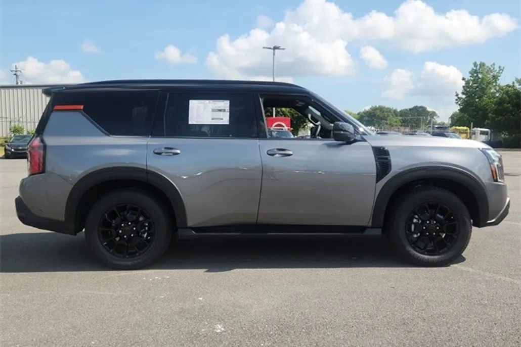 2025 Nissan Armada photo 1