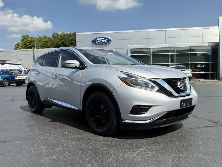 2018 Nissan Murano S photo 1