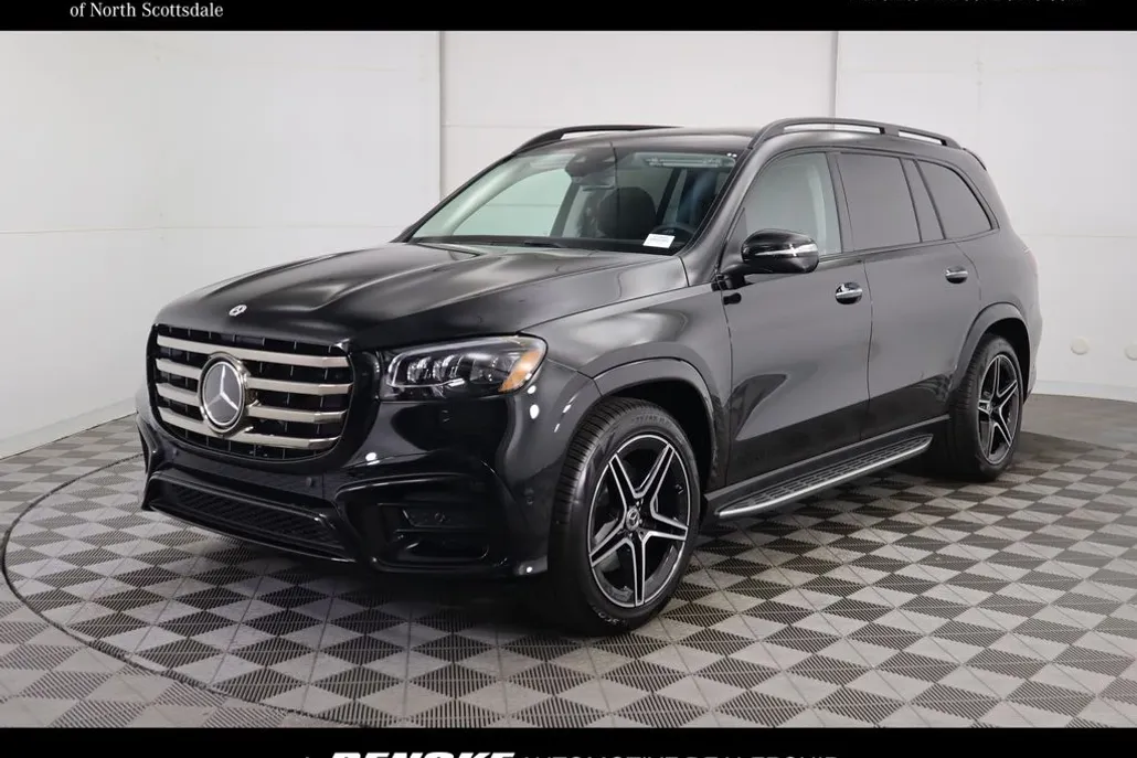 2025 Mercedes Benz GLS 450 4MATIC photo 1