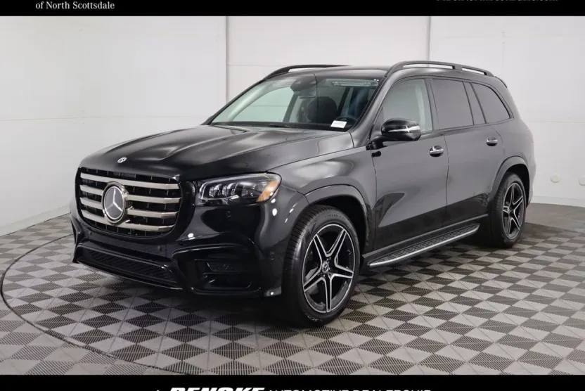 2025 Mercedes Benz GLS 450 4MATIC photo 1