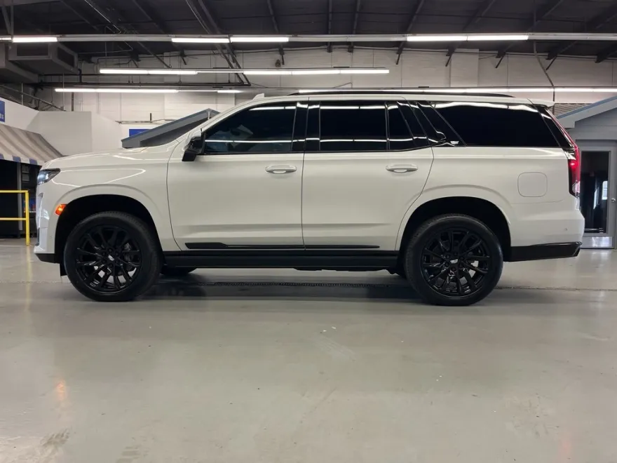 2023 Cadillac Escalade Sport Platinum photo 1