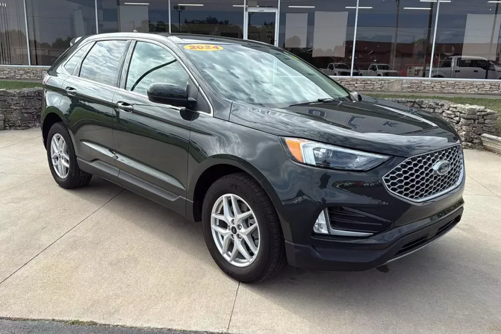 2024 Ford Edge SEL photo 1
