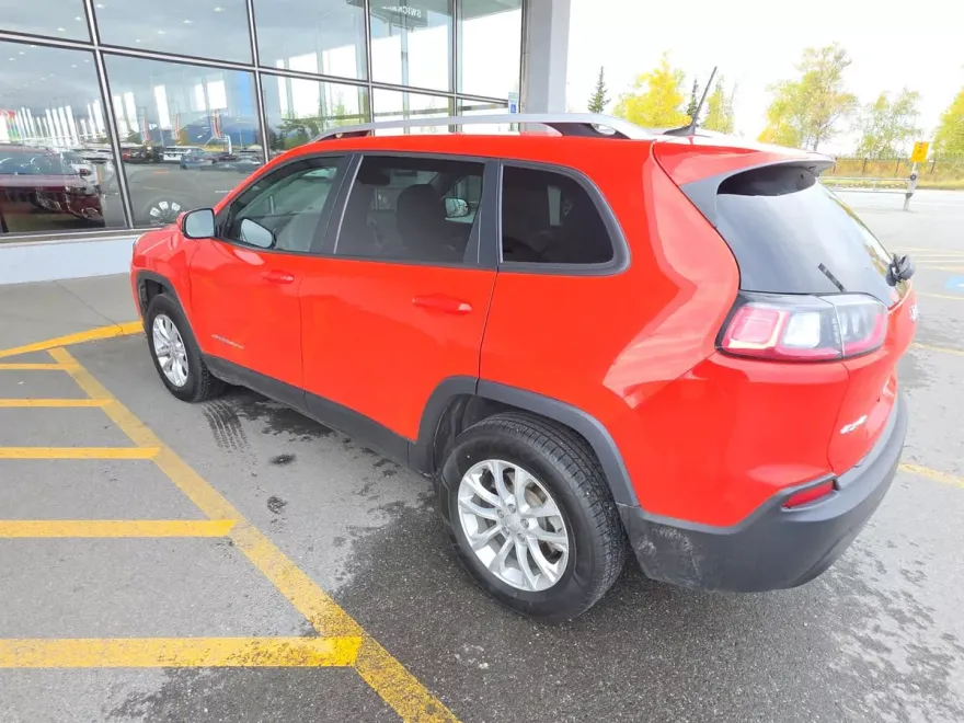 2021 Jeep Cherokee Latitude photo 1