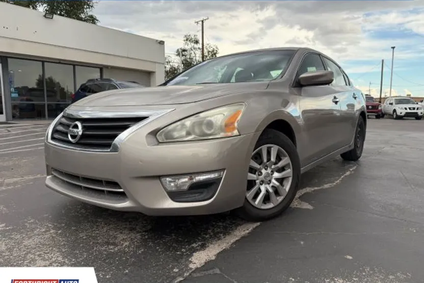 2015 Nissan Altima 2.5 photo 1