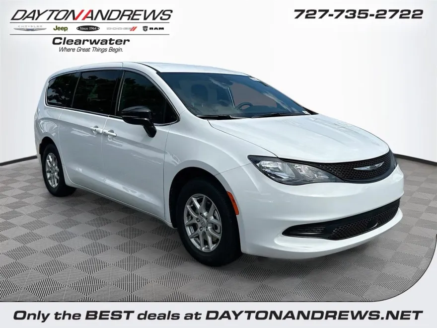 2026 Chrysler Voyager LX photo 1
