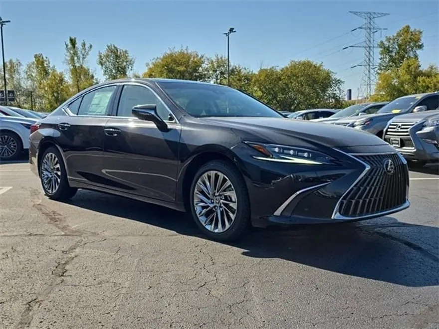 2025 Lexus ES 300h Ultra Luxury photo 1