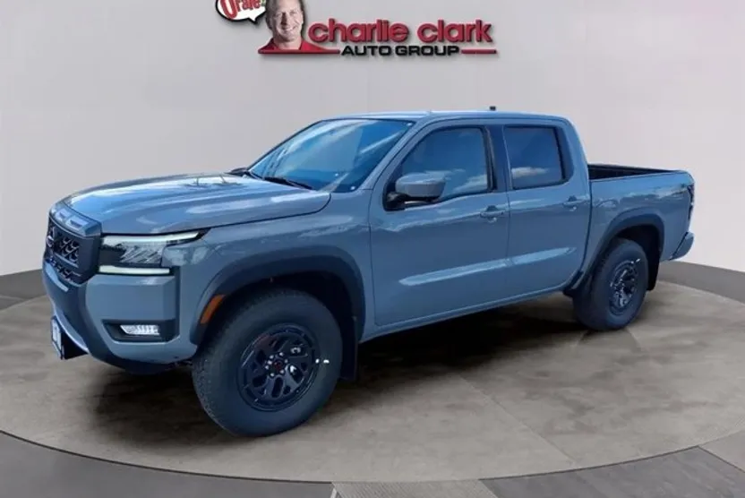 2026 Nissan Frontier photo 1