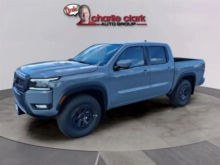 2026 Nissan Frontier photo 1