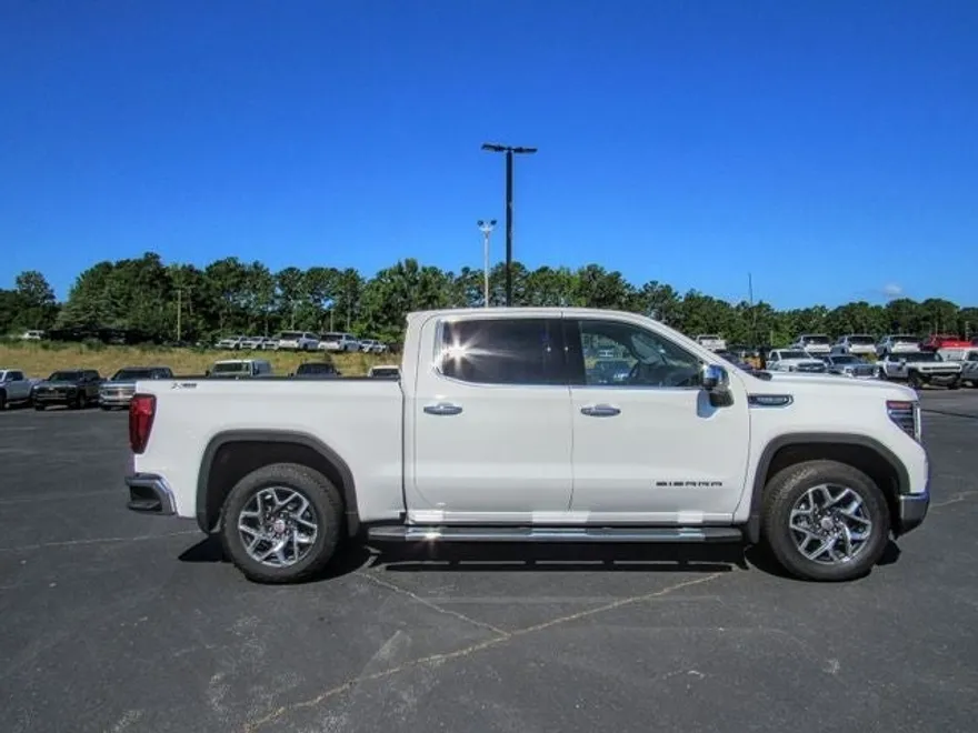 2025 Gmc Sierra 1500 SLT photo 1