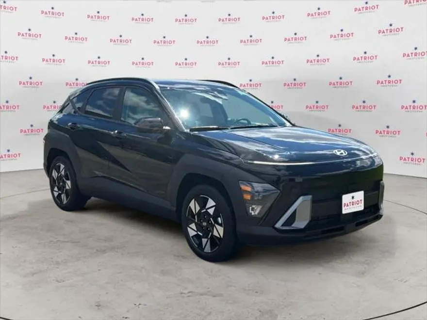 2025 Hyundai Kona SEL photo 1