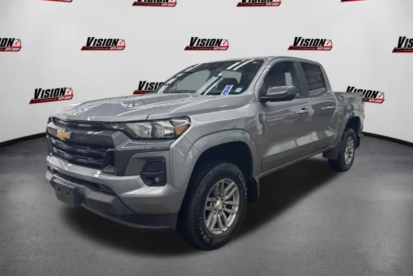 2023 Chevrolet Colorado LT photo 1