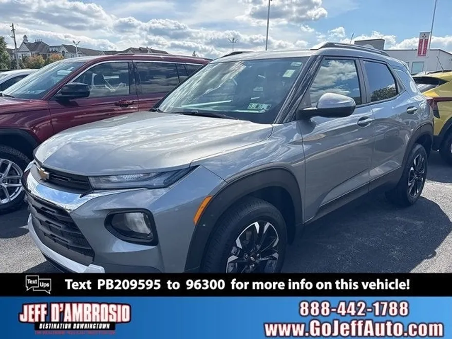2023 Chevrolet Trailblazer LT photo 1