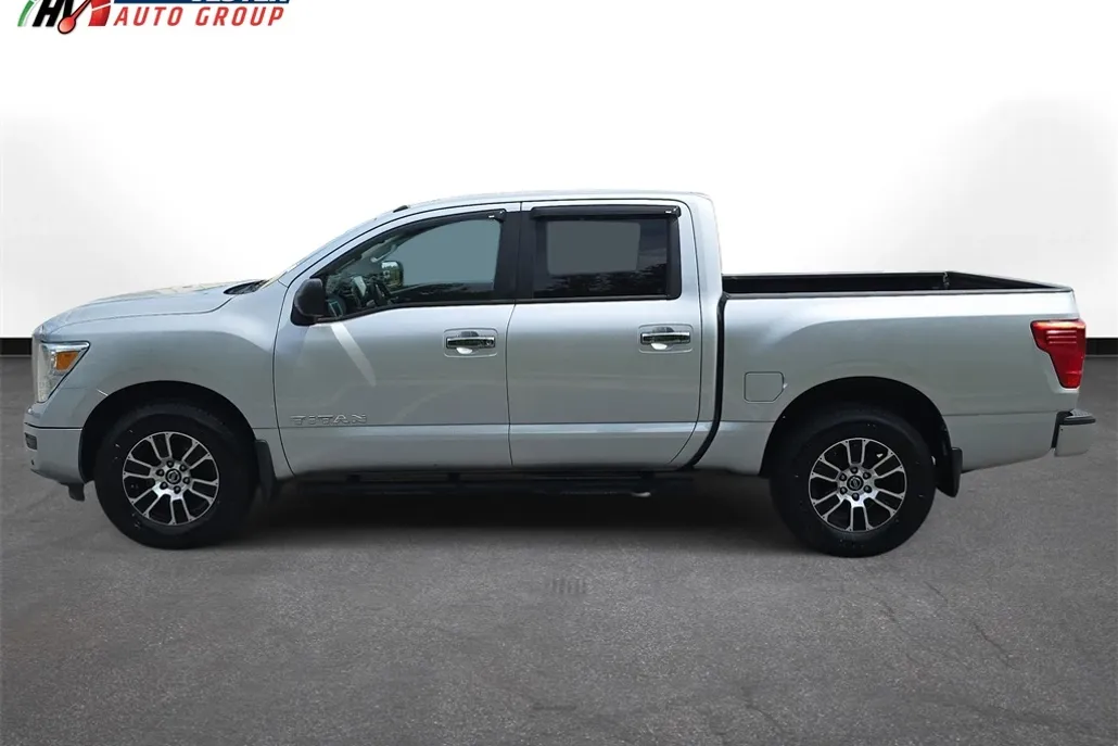 2021 Nissan Titan SV photo 1