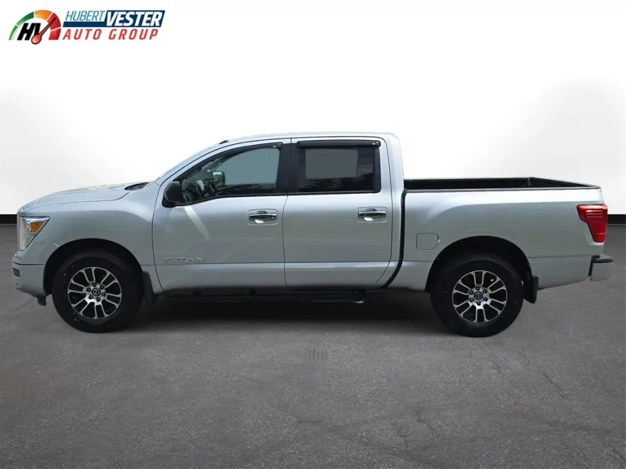 2021 Nissan Titan SV photo 1