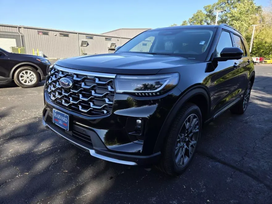 2025 Ford Explorer Platinum photo 1
