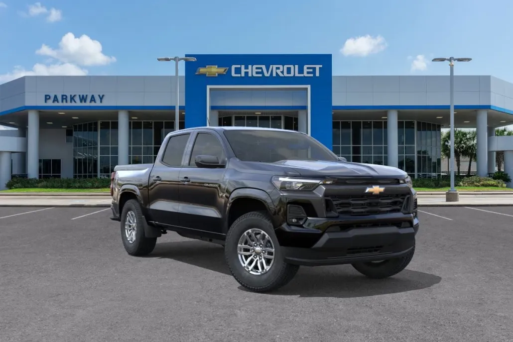 2026 Chevrolet Colorado LT photo 1