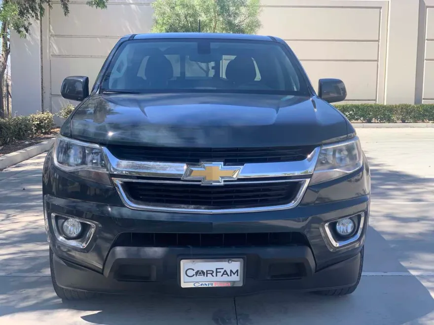 2017 Chevrolet Colorado LT photo 1