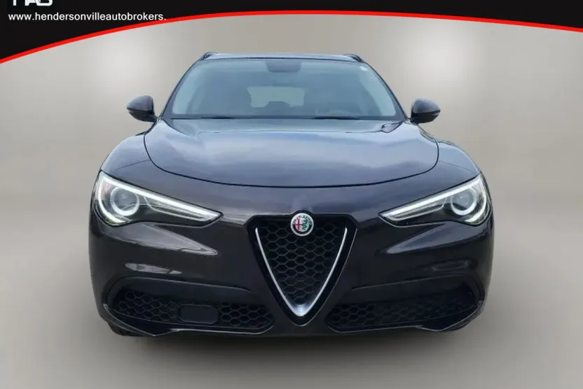 2018 Alfa Romeo Stelvio Sport photo 1