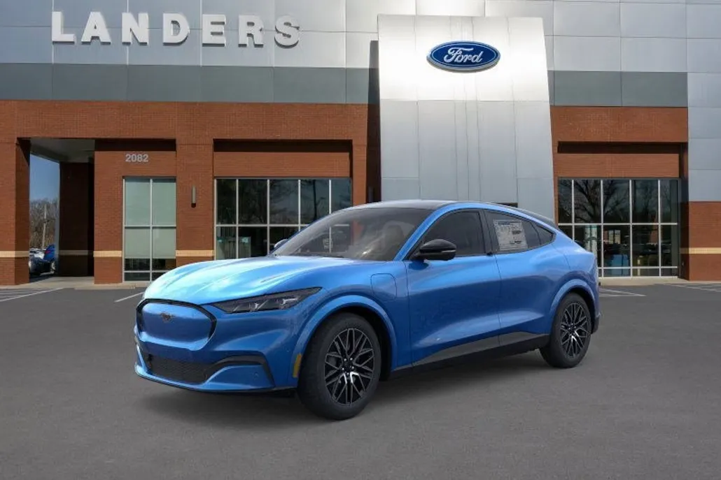 2025 Ford Mustang Mach-E Premium photo 1