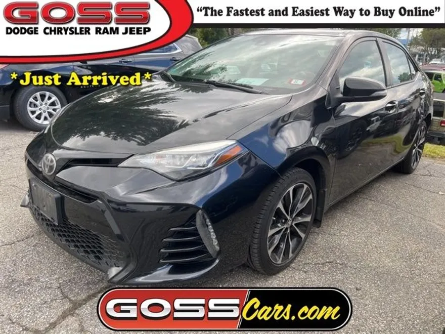 2017 Toyota Corolla SE photo 1